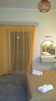 South Coast Hotel Kavos Bagian luar foto